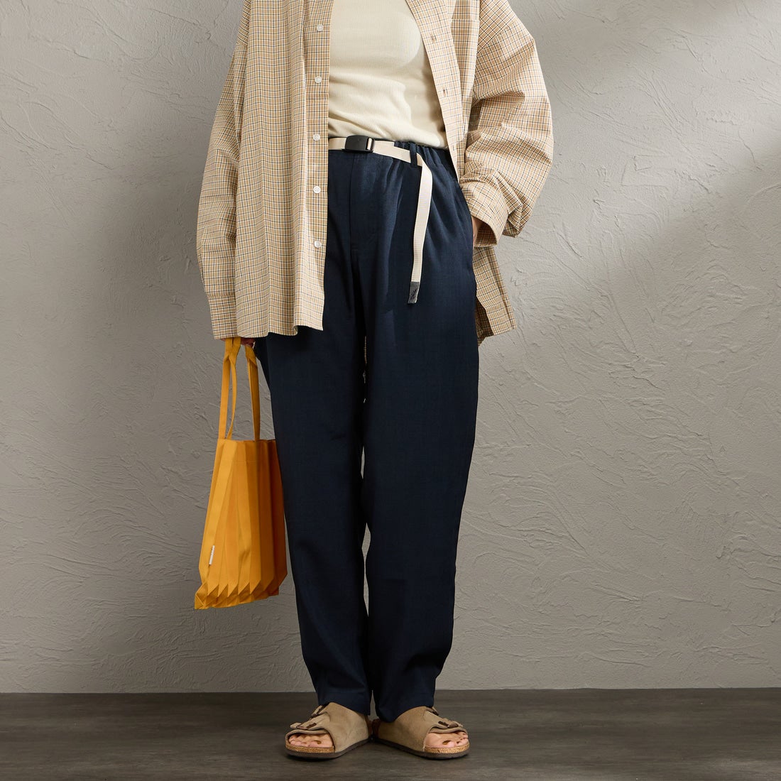 GRAMiCCi [グラミチ] 別注 リネンライク エブリデイパンツ [GUP6-S2016-JF] NAVY &&モデル身長：158cm 着用サイズ：S&&