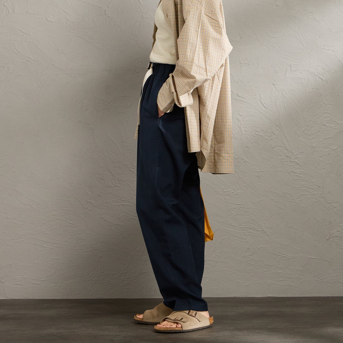 GRAMiCCi [グラミチ] 別注 リネンライク エブリデイパンツ [GUP6-S2016-JF] NAVY &&モデル身長：158cm 着用サイズ：S&&