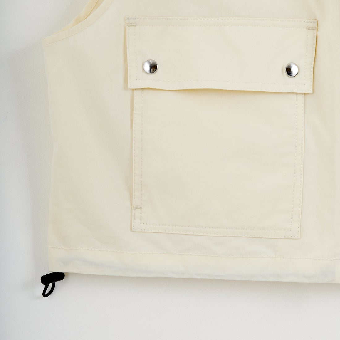 UNIVERSAL OVERALL [ユニバーサルオーバーオール] 別注 ショート丈 フード付きワークベスト [U2612460IN-JF] IVORY