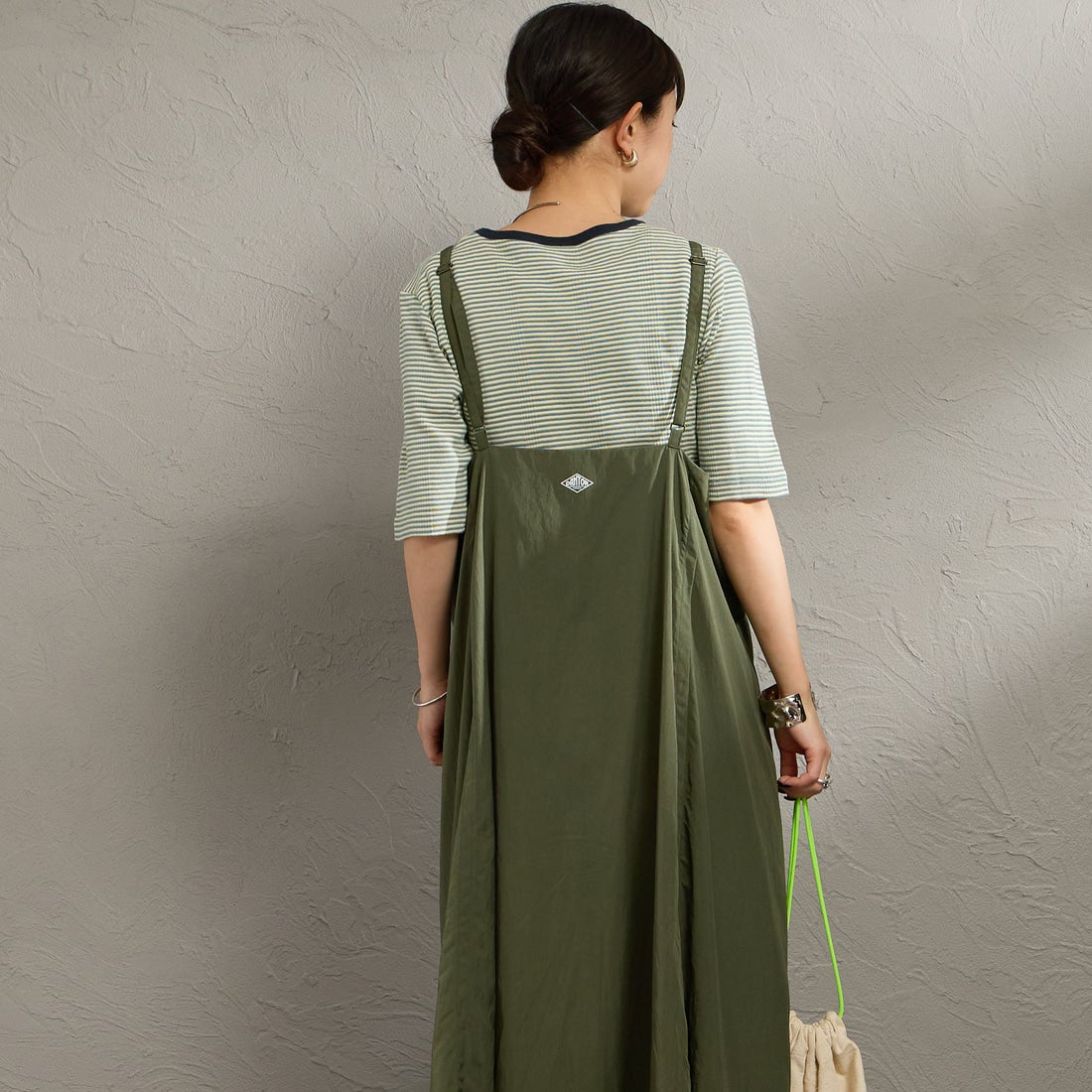 DANTON [ダントン] ナイロンタフタ Aラインキャミソールワンピース [DT-G0114NSB] OLIVE &&モデル身長：150cm 着用サイズ：36&&
