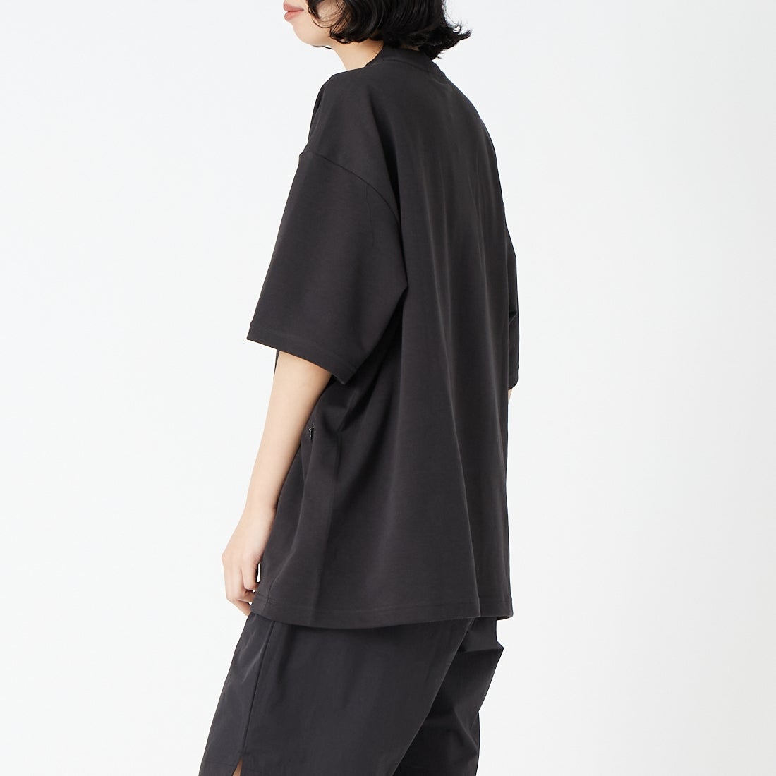 PUMA [プーマ] オーバーサイズ半袖Tシャツ [638055] 01 PUMA BL &&モデル身長：162cm 着用サイズ：S&&