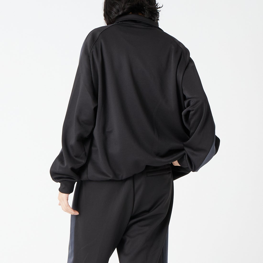 PUMA [プーマ] T7 トラックブルゾン [638049] 01 PUMA BL &&モデル身長：162cm 着用サイズ：S&&