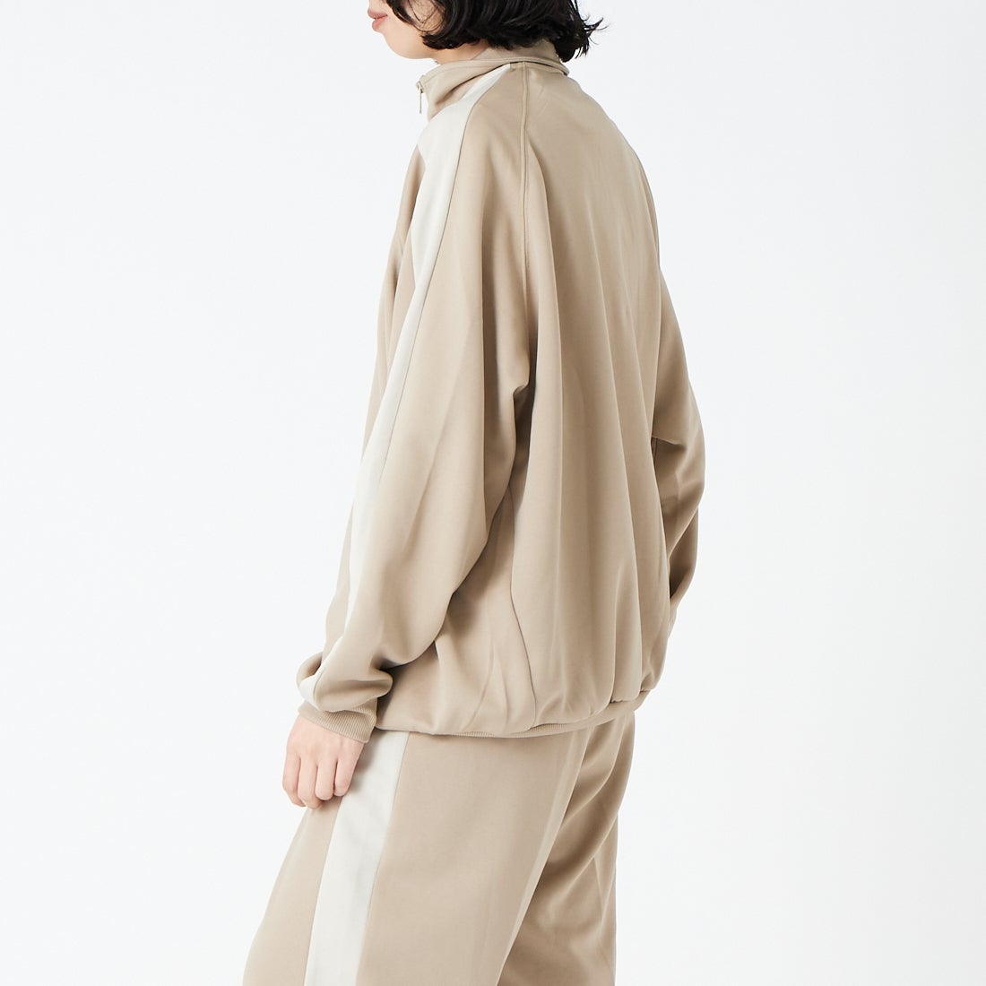 PUMA [プーマ] T7 トラックブルゾン [638049] 55 ICE COF &&モデル身長：162cm 着用サイズ：S&&