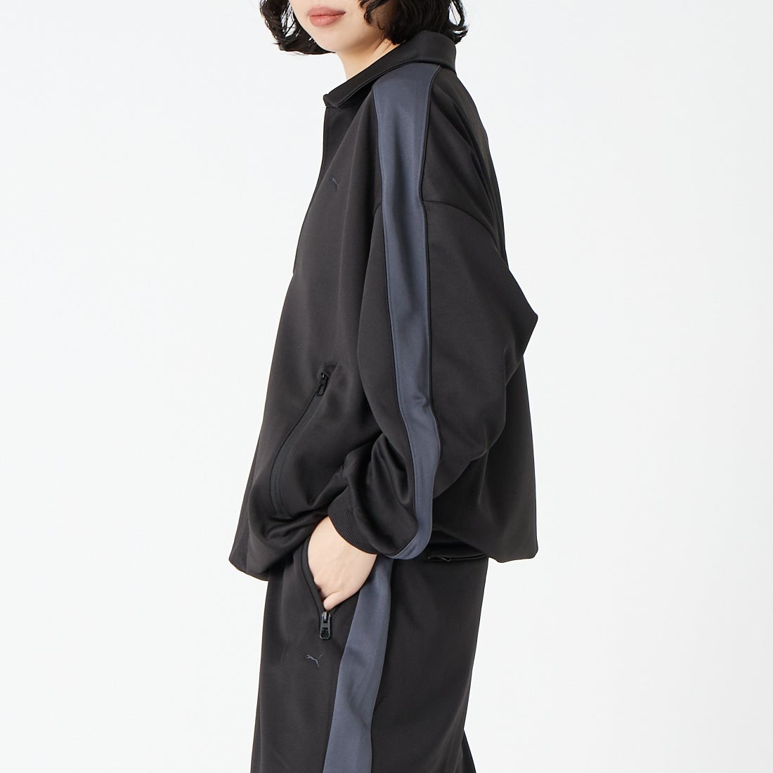 PUMA [プーマ] T7 スキッパージャージー [638051] 01 PUMA BL &&モデル身長：162cm 着用サイズ：S&&