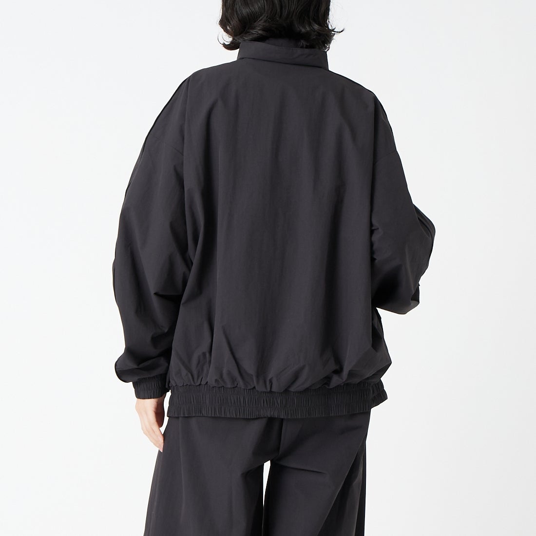 PUMA [プーマ] スタンドカラージャケット [638059] 01 PUMA BL &&モデル身長：162cm 着用サイズ：S&&