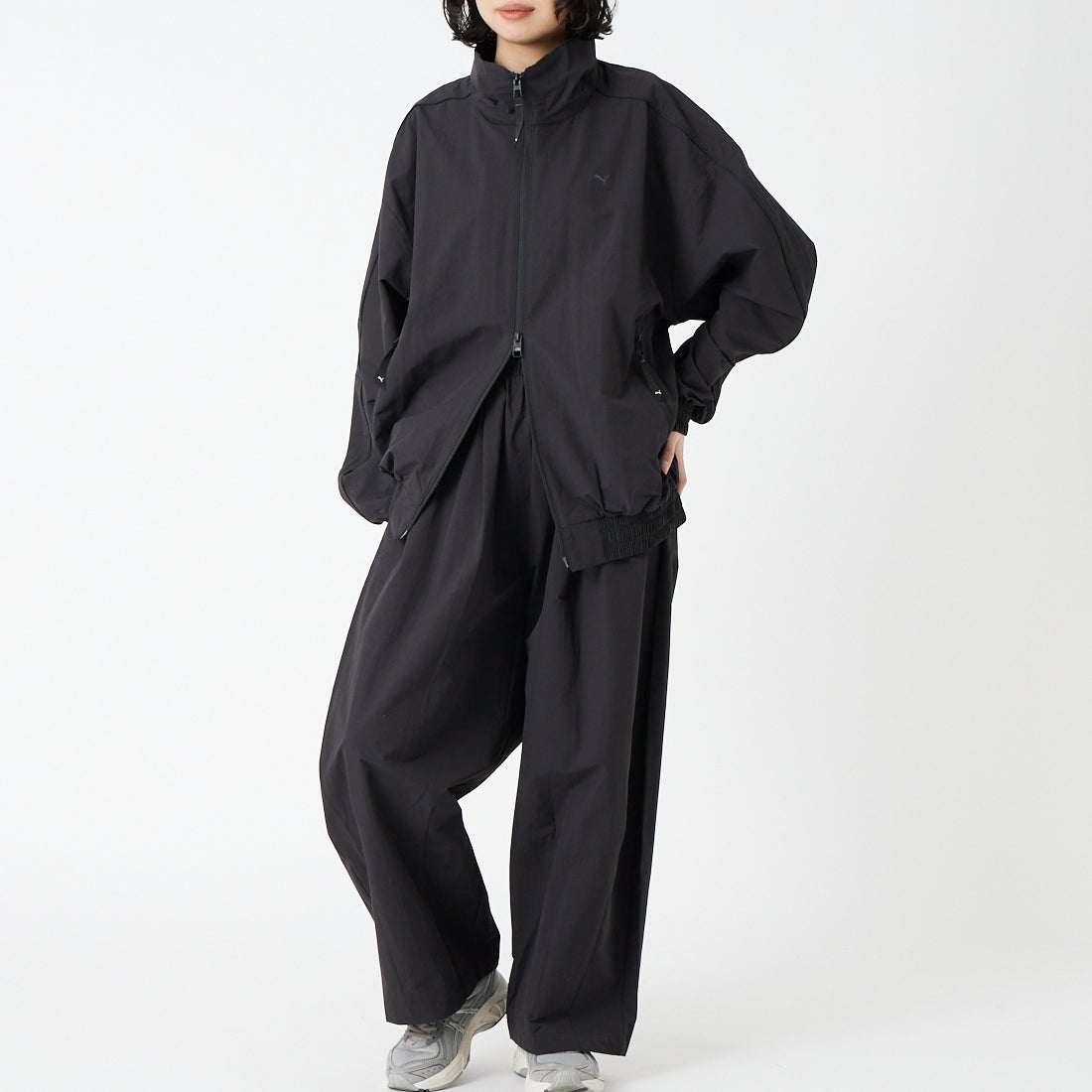 PUMA [プーマ] スタンドカラージャケット [638059] 01 PUMA BL &&モデル身長：162cm 着用サイズ：S&&