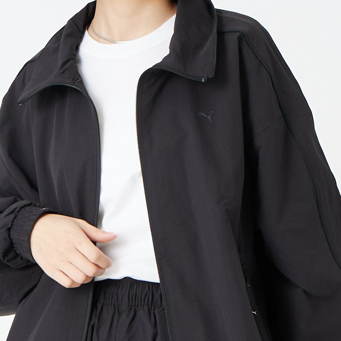 PUMA [プーマ] スタンドカラージャケット [638059] 01 PUMA BL &&モデル身長：162cm 着用サイズ：S&&