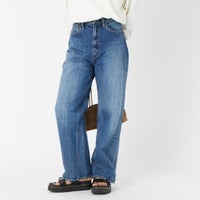 MID BLUE&&モデル身長：162cm 着用サイズ：26&&