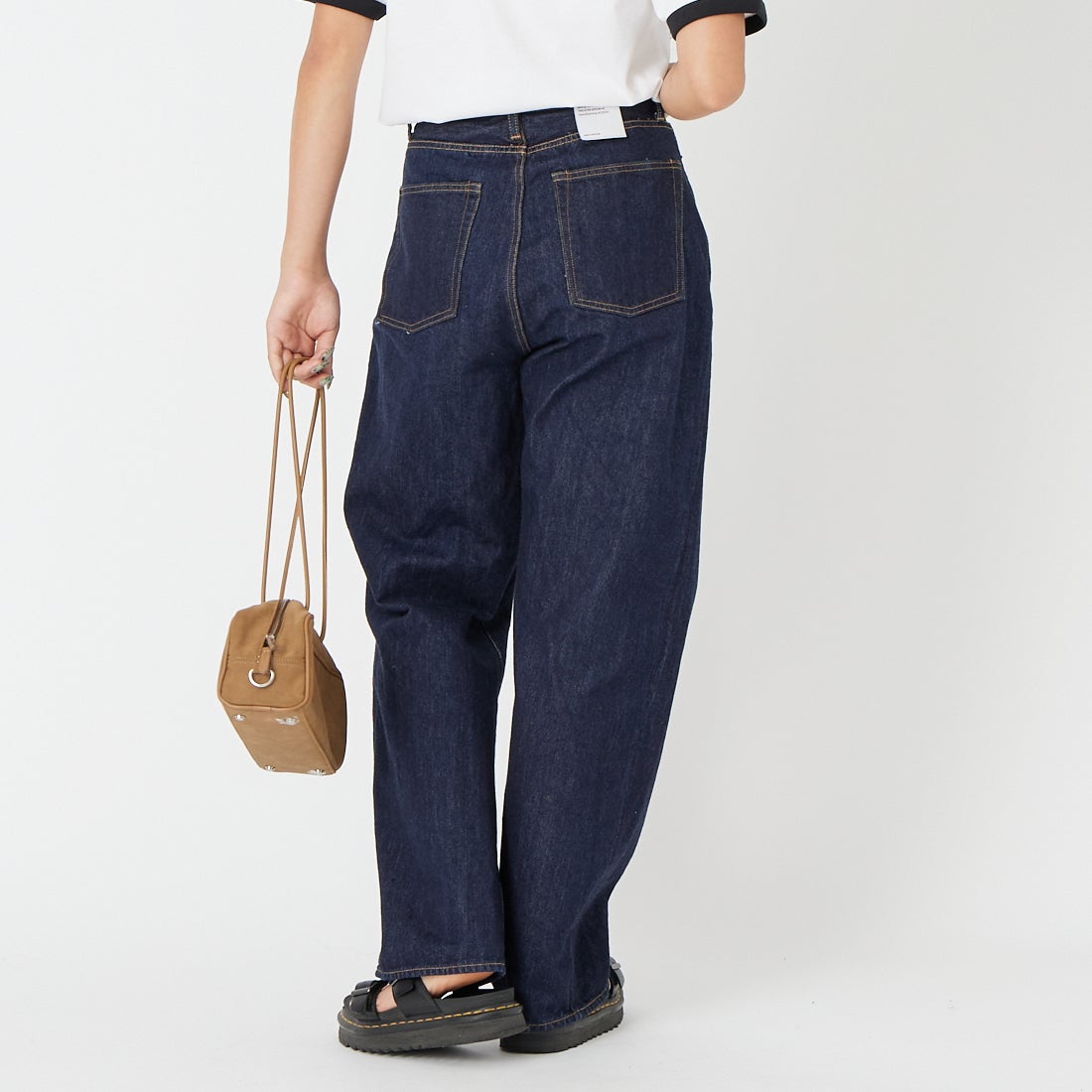CIOTA [シオタ] ハイライズストレート5ポケットパンツ [PTLM-28HIS-PIDNW] DARK NAVY &&モデル身長：162cm 着用サイズ：26&&