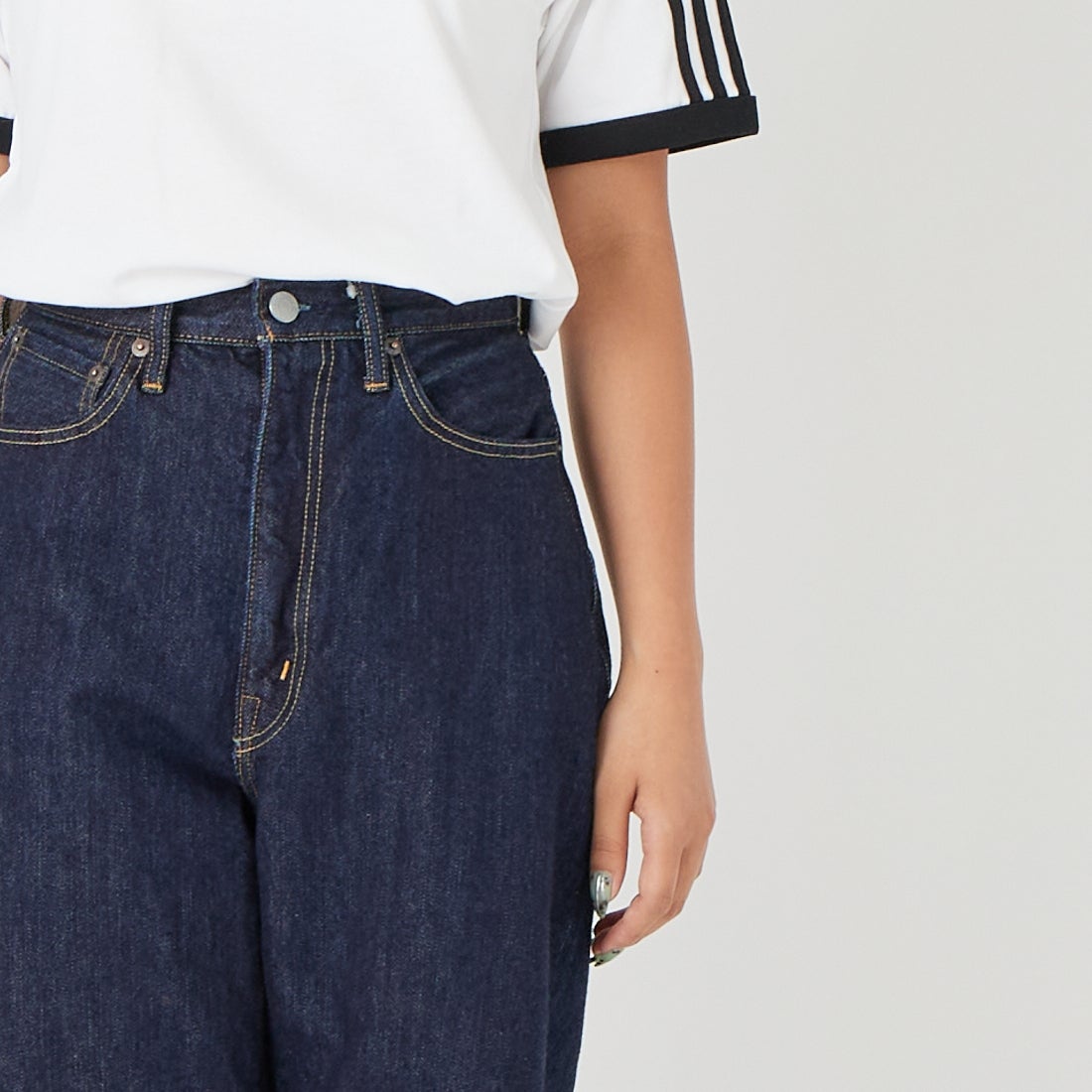 CIOTA [シオタ] ハイライズストレート5ポケットパンツ [PTLM-28HIS-PIDNW] DARK NAVY &&モデル身長：162cm 着用サイズ：26&&