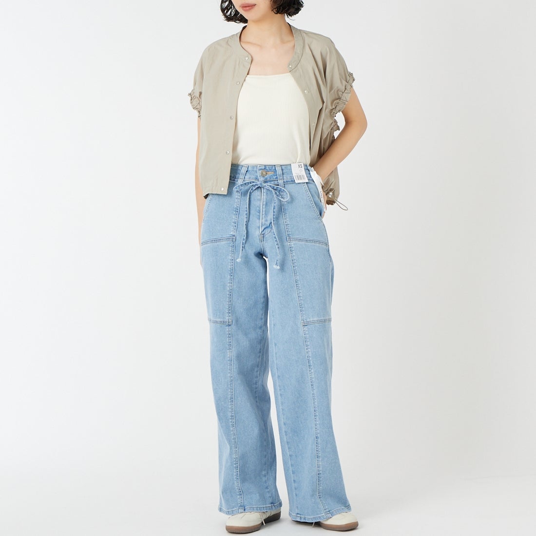 SOMETHING [サムシング] LISA ベルテッドワイドデニムパンツ [SEA585] 79 BLEACH &&モデル身長：162cm 着用サイズ：XS&&