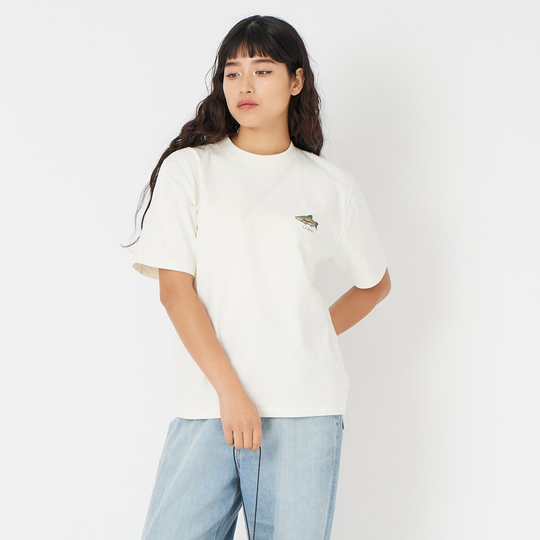 L.L.BEAN [エルエルビーン] モリル ショートスリーブ チェスト グラフィック Tシャツ [6275-4141] 09 R.TROUT &&モデル身長：162cm 着用サイズ：M&&