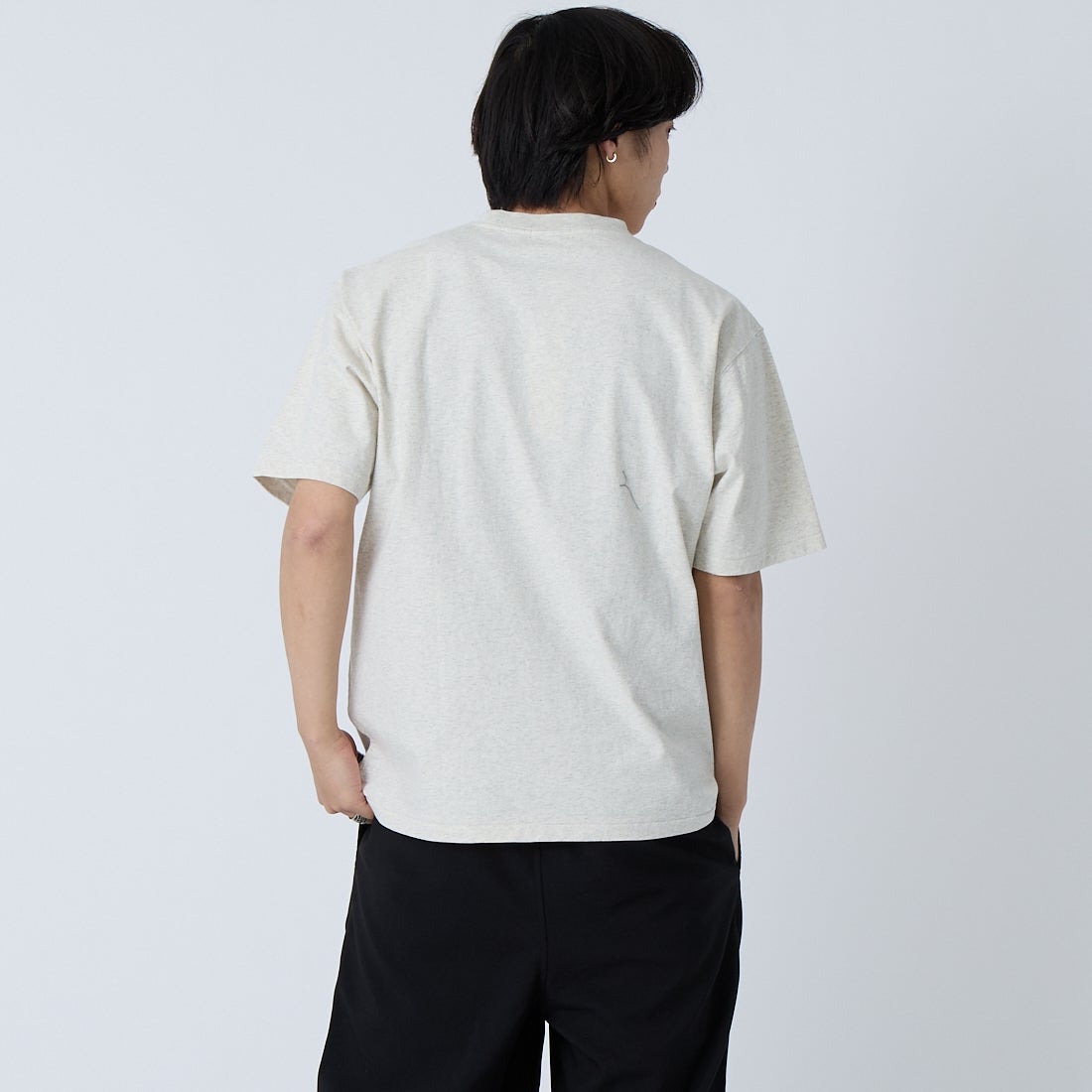 L.L.BEAN [エルエルビーン] モリル ショートスリーブ チェスト グラフィック Tシャツ [6275-4041] 19 B.BEAR &&モデル身長：179cm 着用サイズ：M&&