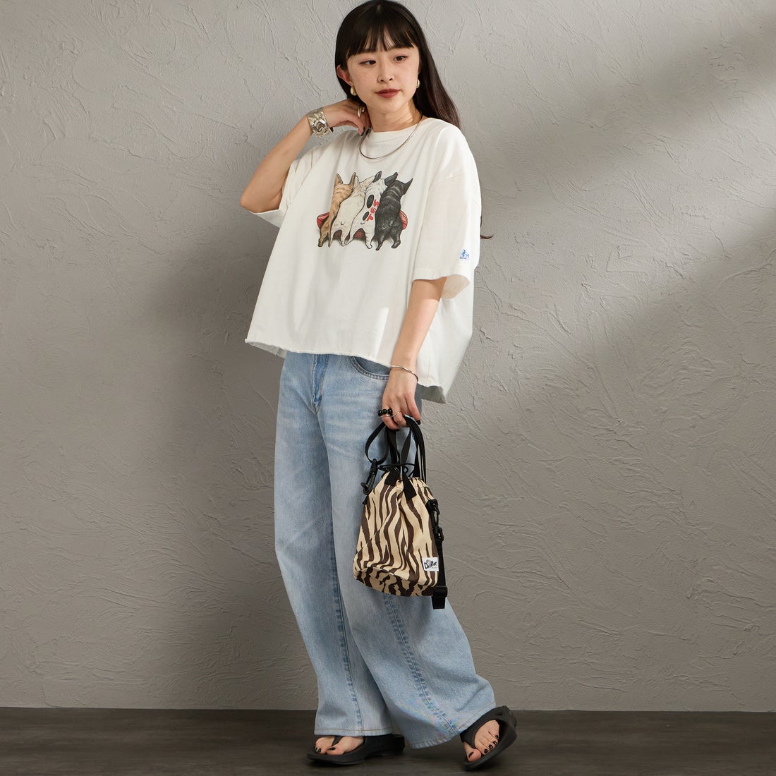 The Endless Summer [エンドレスサマー] 別注 4BUHIプリント カットオフTシャツ [FH-26574511-JF] WHITE &&モデル身長：150cm 着用サイズ：F&&