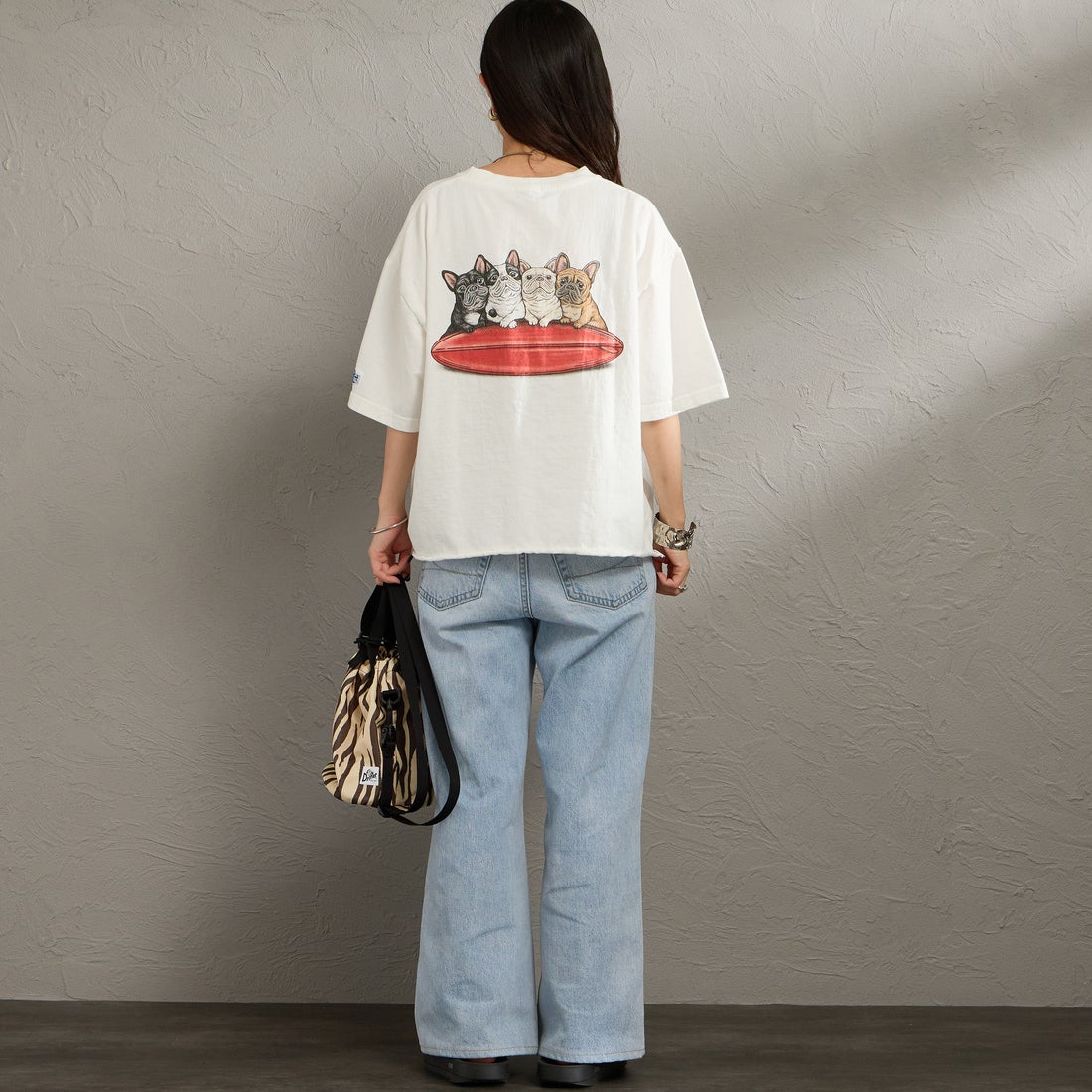 The Endless Summer [エンドレスサマー] 別注 4BUHIプリント カットオフTシャツ [FH-26574511-JF] WHITE &&モデル身長：150cm 着用サイズ：F&&