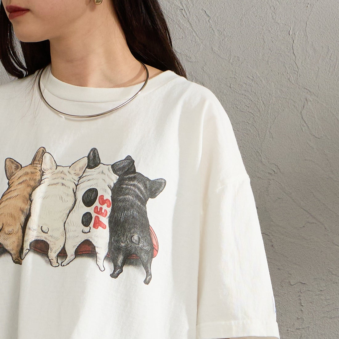 The Endless Summer [エンドレスサマー] 別注 4BUHIプリント カットオフTシャツ [FH-26574511-JF] WHITE &&モデル身長：150cm 着用サイズ：F&&