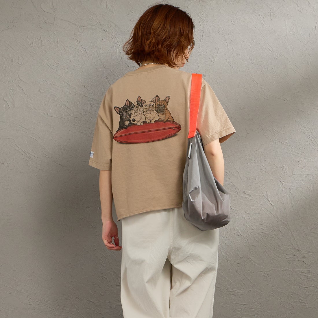 The Endless Summer [エンドレスサマー] 別注 4BUHIプリント カットオフTシャツ [FH-26574511-JF] BEIGE &&モデル身長：158cm 着用サイズ：F&&