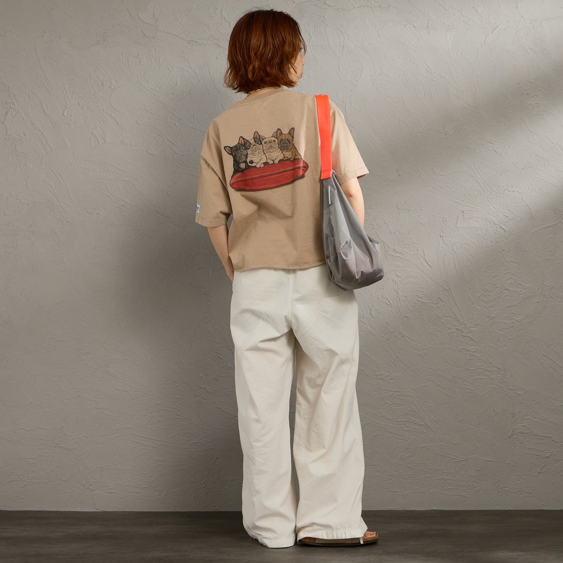 The Endless Summer [エンドレスサマー] 別注 4BUHIプリント カットオフTシャツ [FH-26574511-JF] BEIGE &&モデル身長：158cm 着用サイズ：F&&