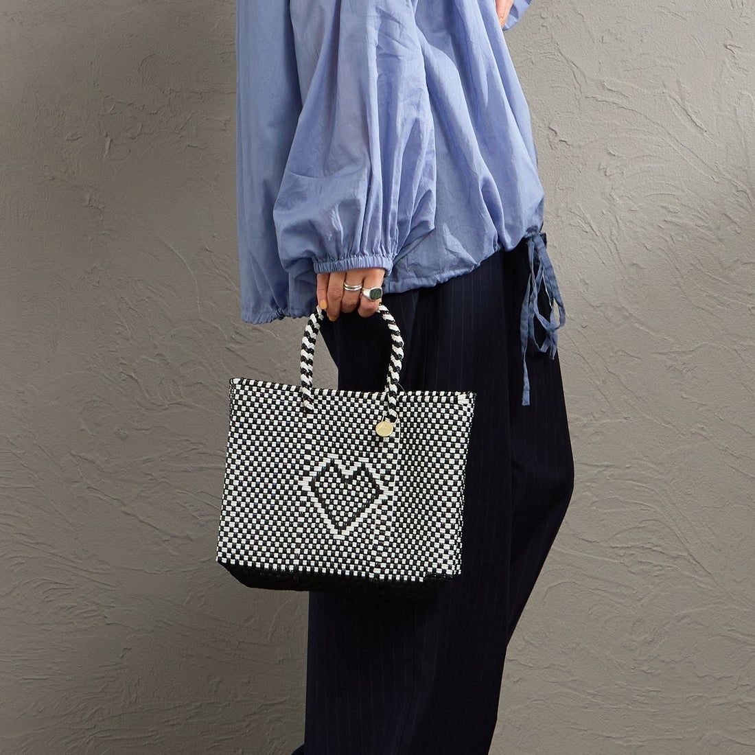 Letra [レトラ] メルカドバッグ (XXS) CHICA CORAZON [610751106] BLK/WHT