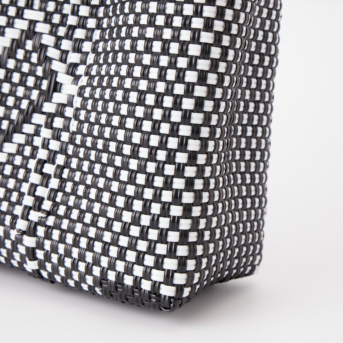 Letra [レトラ] メルカドバッグ (XXS) CHICA CORAZON [610751106] BLK/WHT