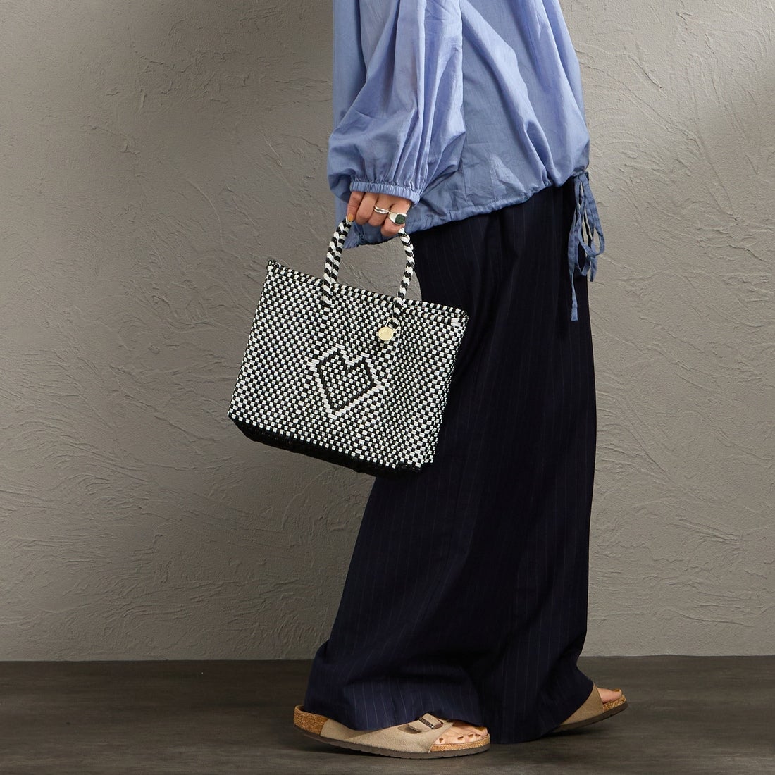 Letra [レトラ] メルカドバッグ (XXS) CHICA CORAZON [610751106] BLK/WHT