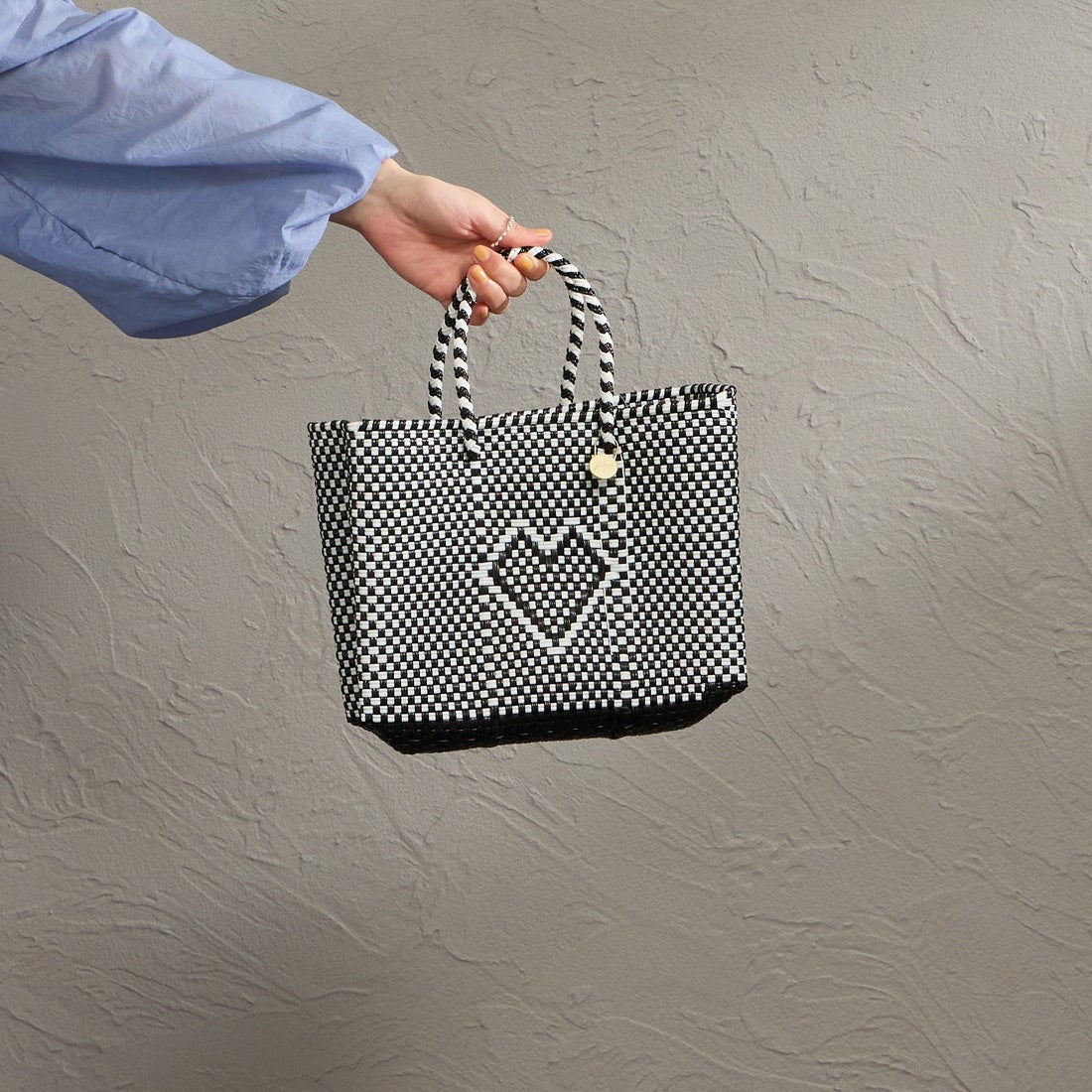 Letra [レトラ] メルカドバッグ (XXS) CHICA CORAZON [610751106] BLK/WHT