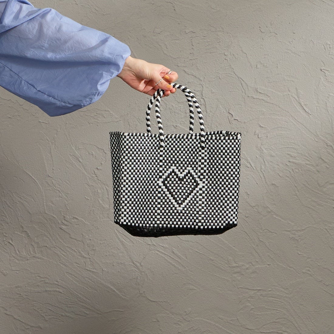 Letra [レトラ] メルカドバッグ (XXS) CHICA CORAZON [610751106] BLK/WHT