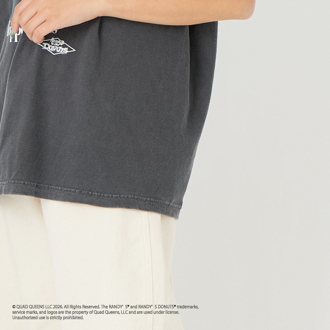 GOOD ROCK SPEED [グッドロックスピード] RANDY'S DONUTS プリントTシャツ [26RDN006W] CHARCOAL &&モデル身長：162cm 着用サイズ：F&&