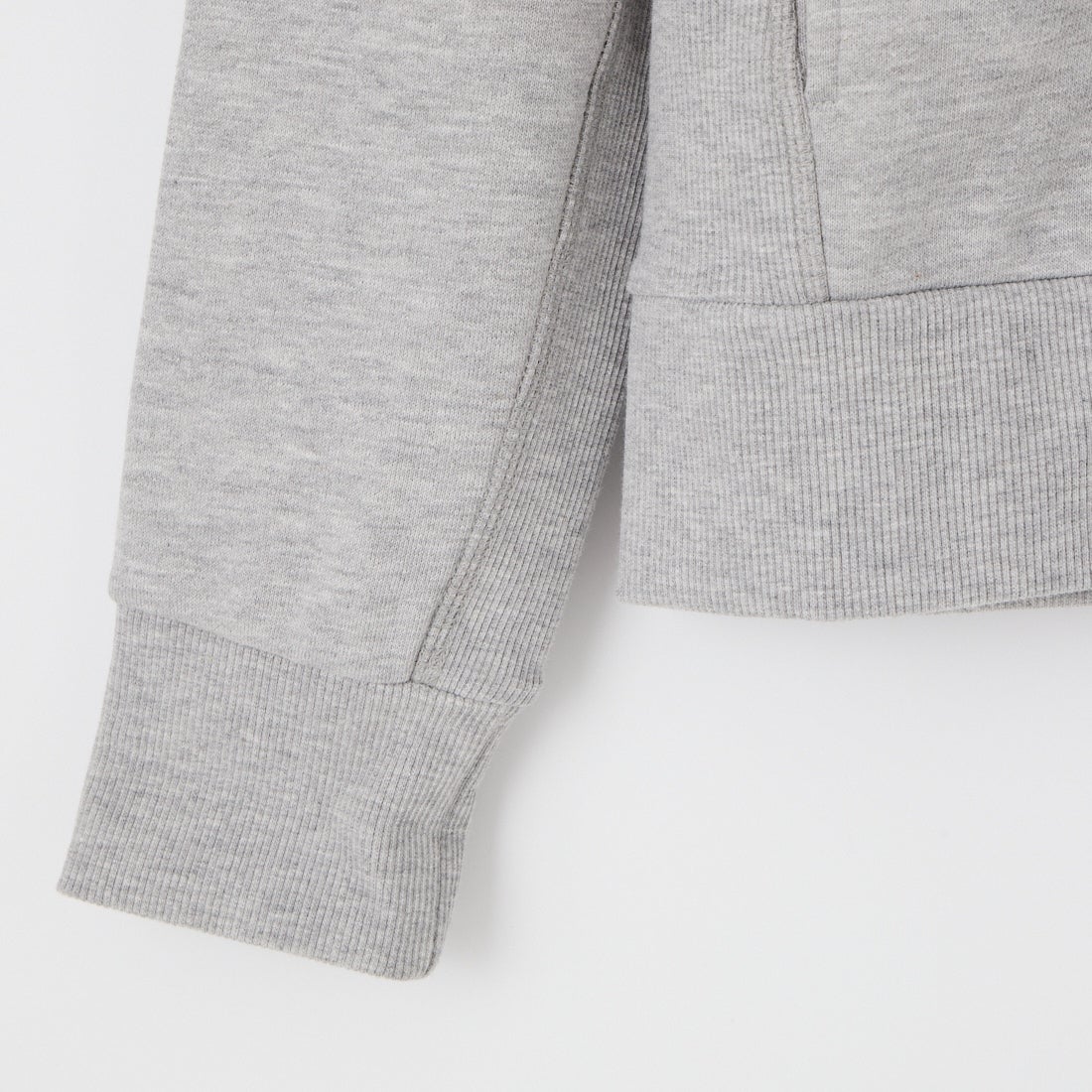 1PIU1UGUALE3 RELAX [ウノ ピゥ ウノ ウグァーレ トレ] エンボスロゴ ジップパーカー [USO-26083] SN80 GRAY