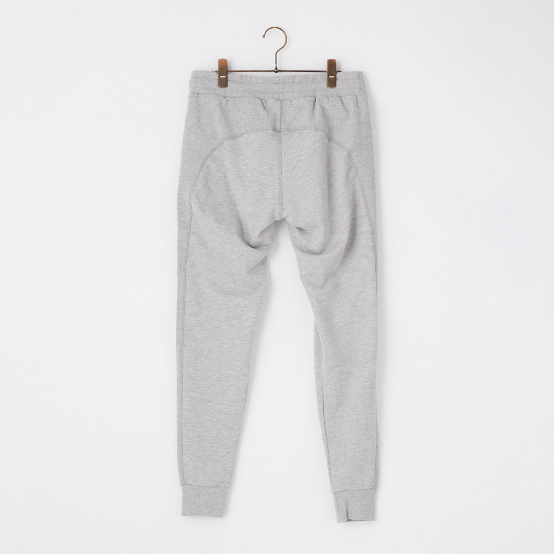 1PIU1UGUALE3 RELAX [ウノ ピゥ ウノ ウグァーレ トレ] エンボスロゴ ジョガーパンツ [USB-26083] SN80 GRAY