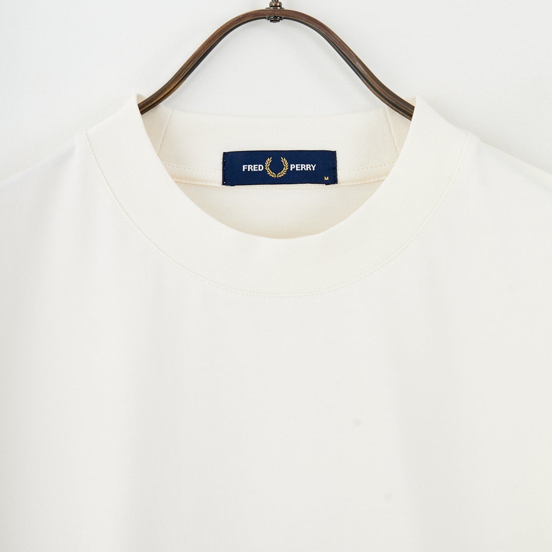 FRED PERRY [フレッドペリー] 刺繍パネルTシャツ [M2405] 560 ECRU