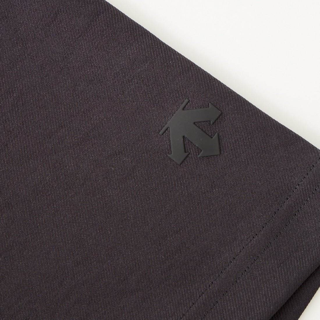 DESCENTE ALLTERRAIN [デサントオルテライン] ストレッチツイルハーフスリーブTシャツ [DU6SHTI1M] BK01