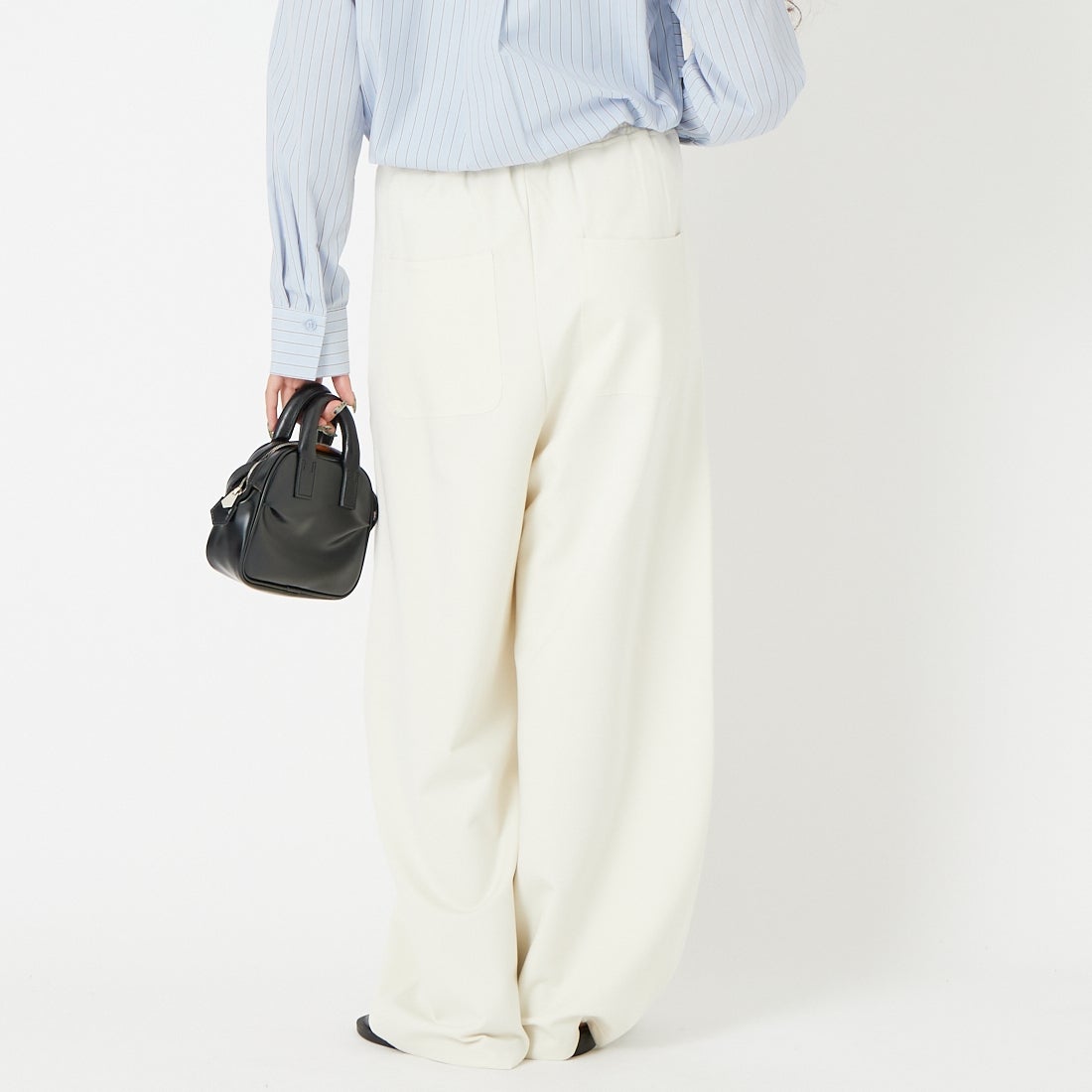 DIGNITE COLLIER [ディニテコリエ] カットカーブパンツ [80268708] 031 ｵﾌ &&モデル身長：162cm 着用サイズ：F&&