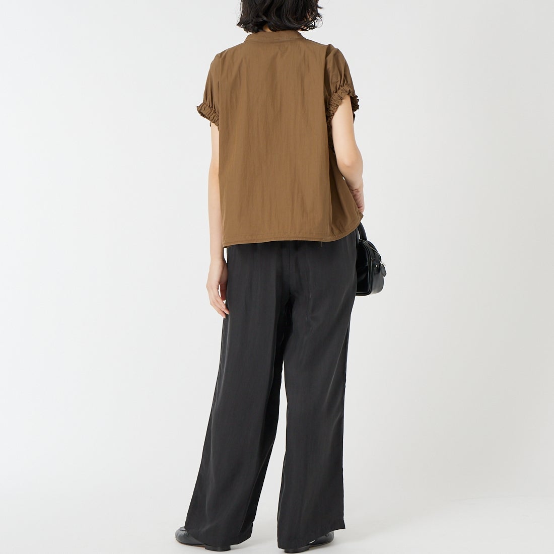 DIGNITE COLLIER [ディニテコリエ] ショートスナップブラウス [80268705] 039 ﾌﾞﾗｳﾝ &&モデル身長：162cm 着用サイズ：F&&