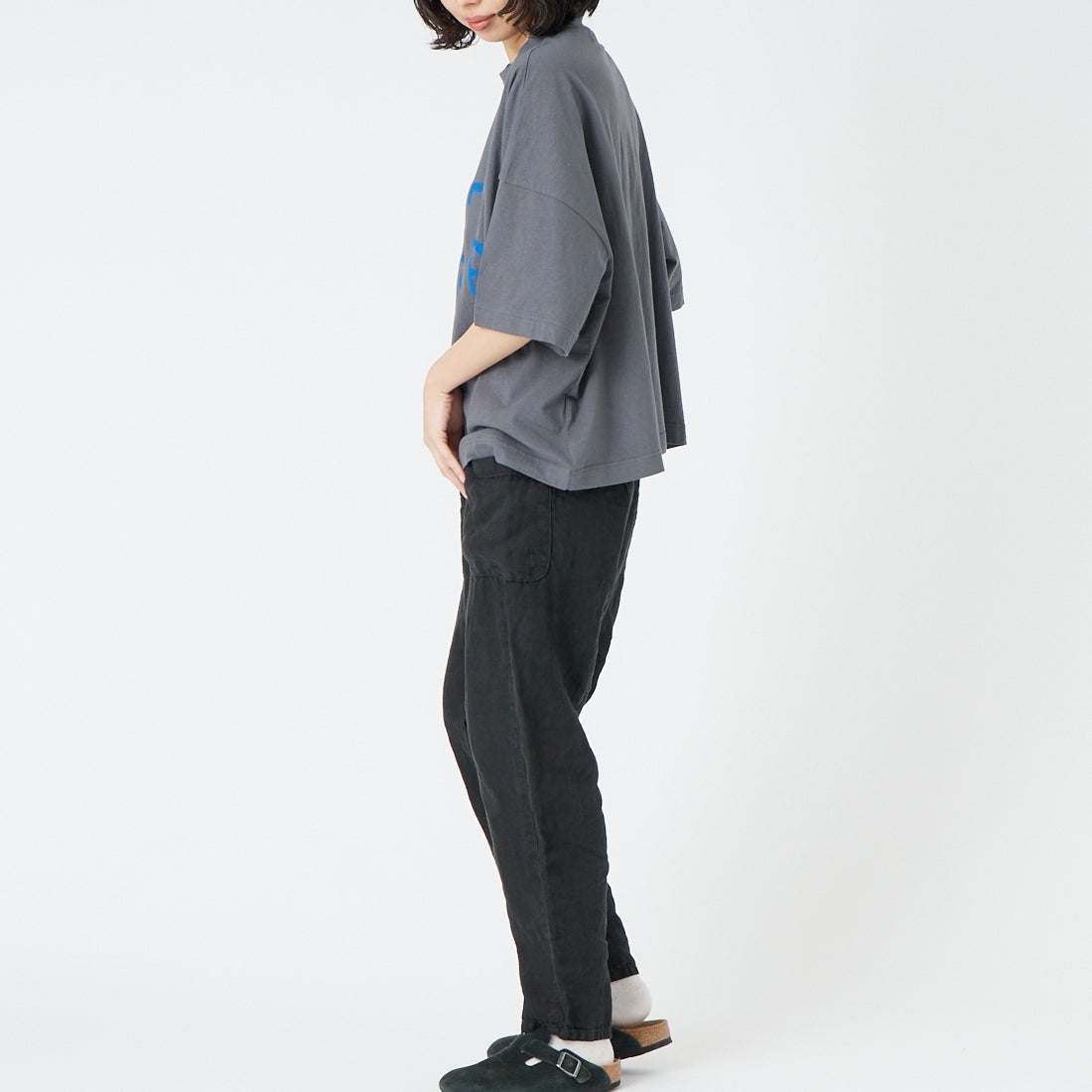 tumugu: [ツムグ] ラフィ天竺 プリントT [TC26103] 88 CHARCOA &&モデル身長：162cm 着用サイズ：F&&