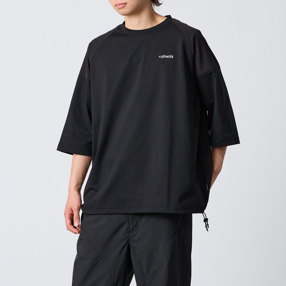 +phenix [プラスフェニックス] 別注 エアメッシュコンビ 7分袖Tシャツ [POT-26015IN-JF] BLACK &&モデル身長：177cm 着用サイズ：XL&&