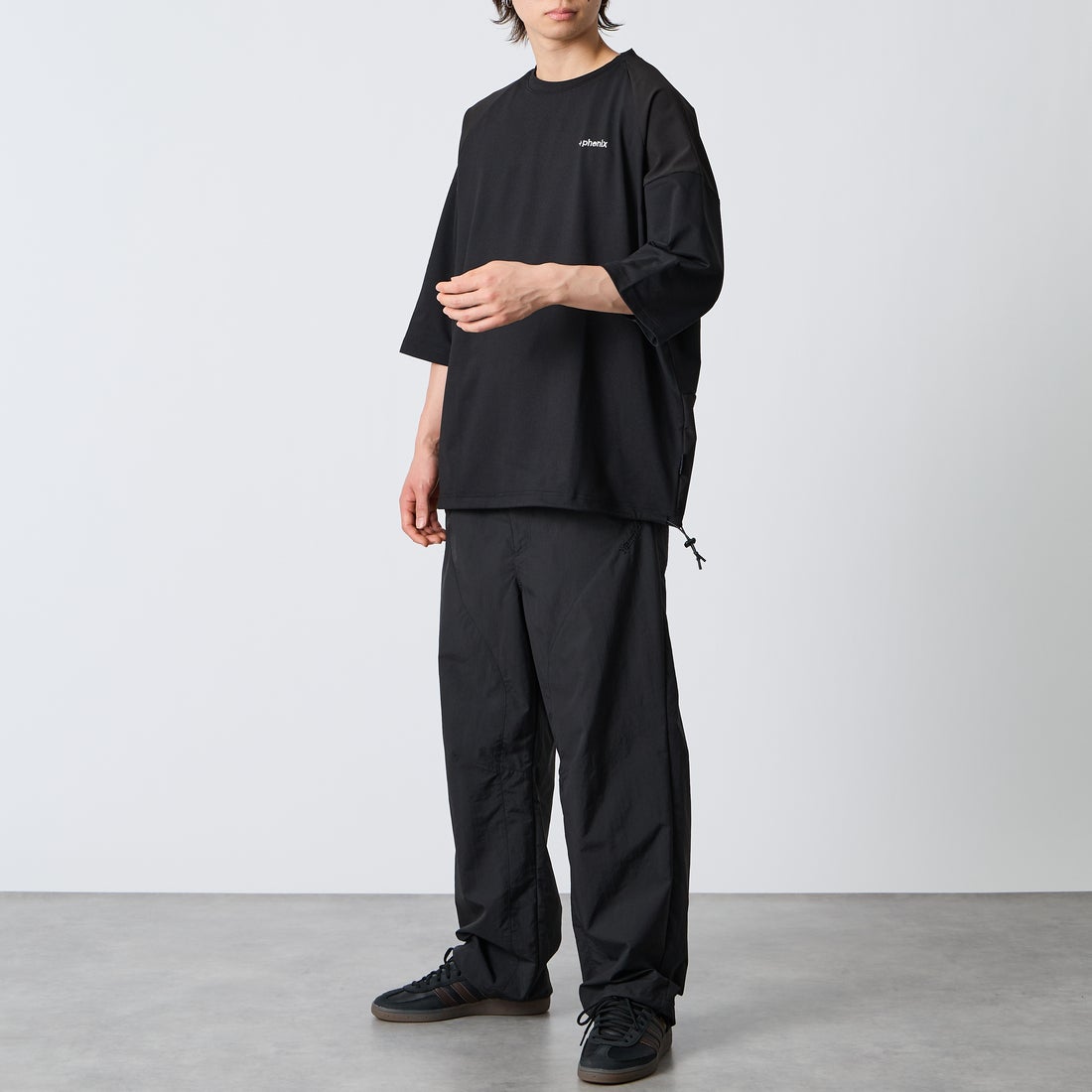 +phenix [プラスフェニックス] 別注 エアメッシュコンビ 7分袖Tシャツ [POT-26015IN-JF] BLACK &&モデル身長：177cm 着用サイズ：XL&&