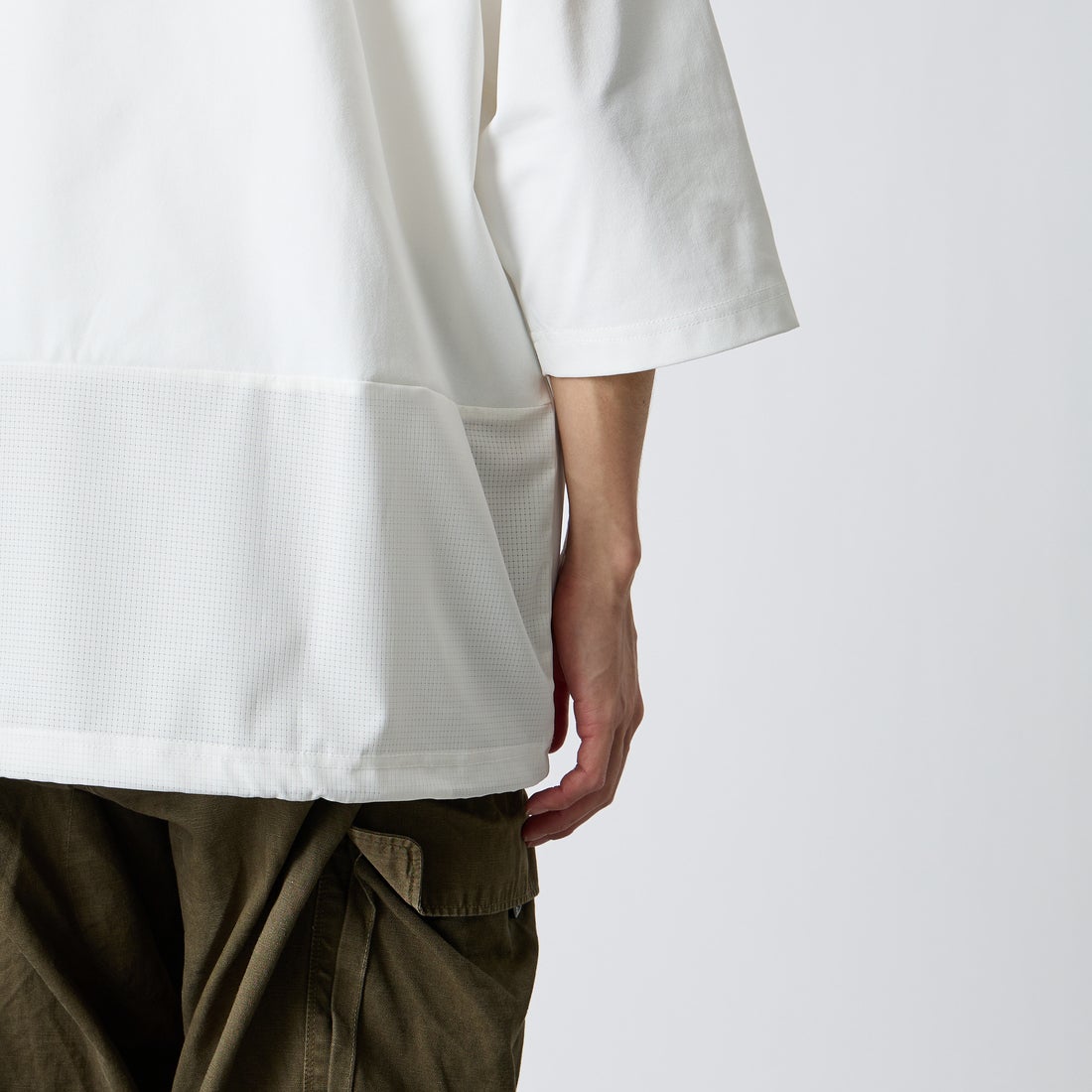 +phenix [プラスフェニックス] 別注 エアメッシュコンビ 7分袖Tシャツ [POT-26015IN-JF] WHITE &&モデル身長：168cm 着用サイズ：L&&