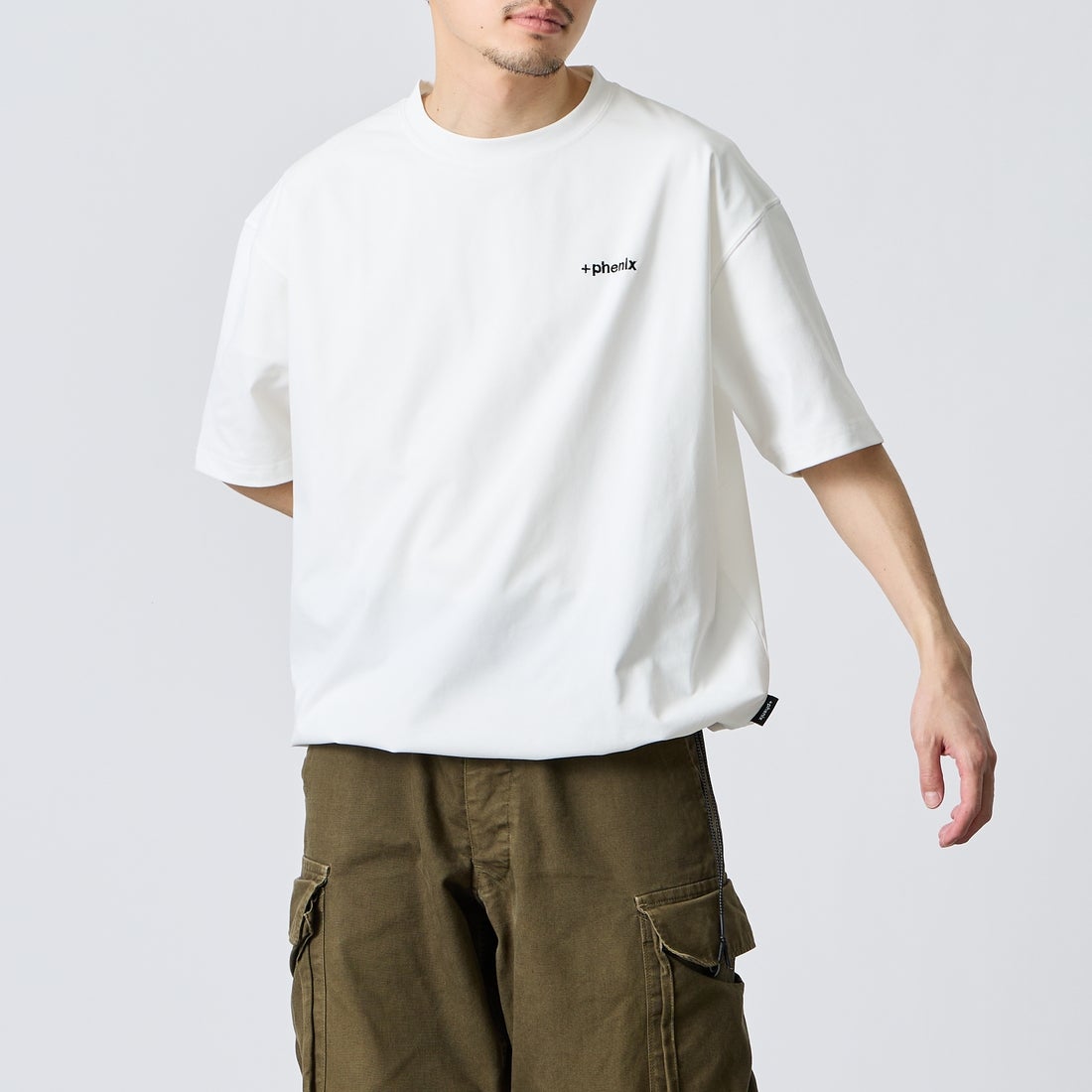 +phenix [プラスフェニックス] 別注 ワンポイント刺繍ロゴ ドローコードTシャツ [POT-26013IN-JF] WHITE &&モデル身長：168cm 着用サイズ：M&&