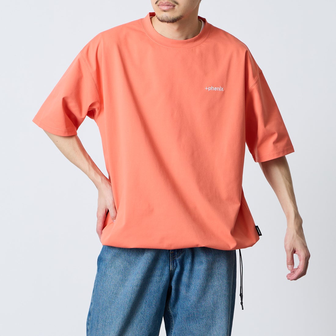 +phenix [プラスフェニックス] 別注 ワンポイント刺繍ロゴ ドローコードTシャツ [POT-26013IN-JF] ORANGE &&モデル身長：168cm 着用サイズ：L&&