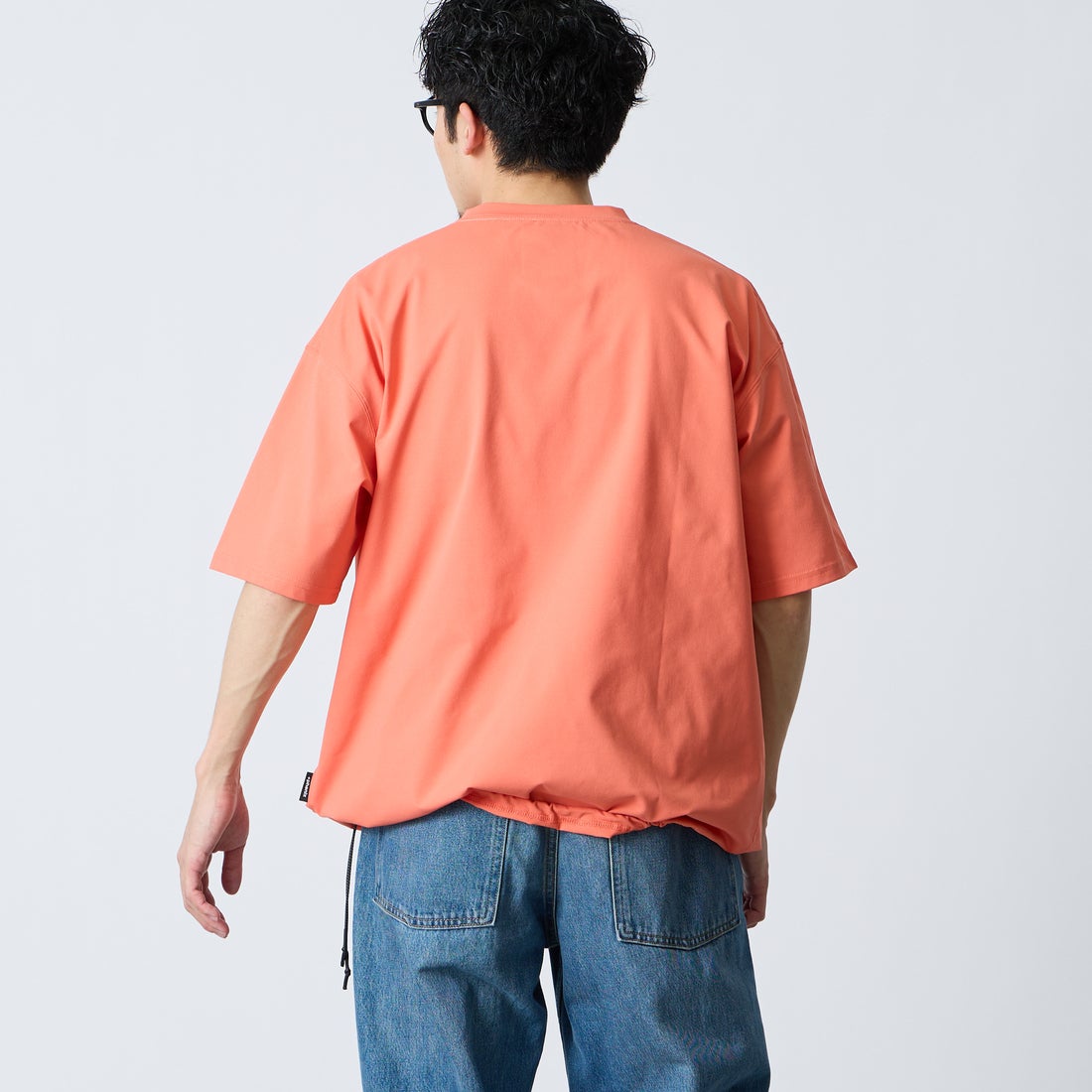 +phenix [プラスフェニックス] 別注 ワンポイント刺繍ロゴ ドローコードTシャツ [POT-26013IN-JF] ORANGE &&モデル身長：168cm 着用サイズ：L&&