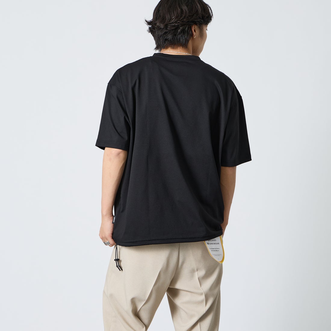 +phenix [プラスフェニックス] 別注 ワンポイント刺繍ロゴ ドローコードTシャツ [POT-26013IN-JF] BLACK &&モデル身長：179cm 着用サイズ：XL&&