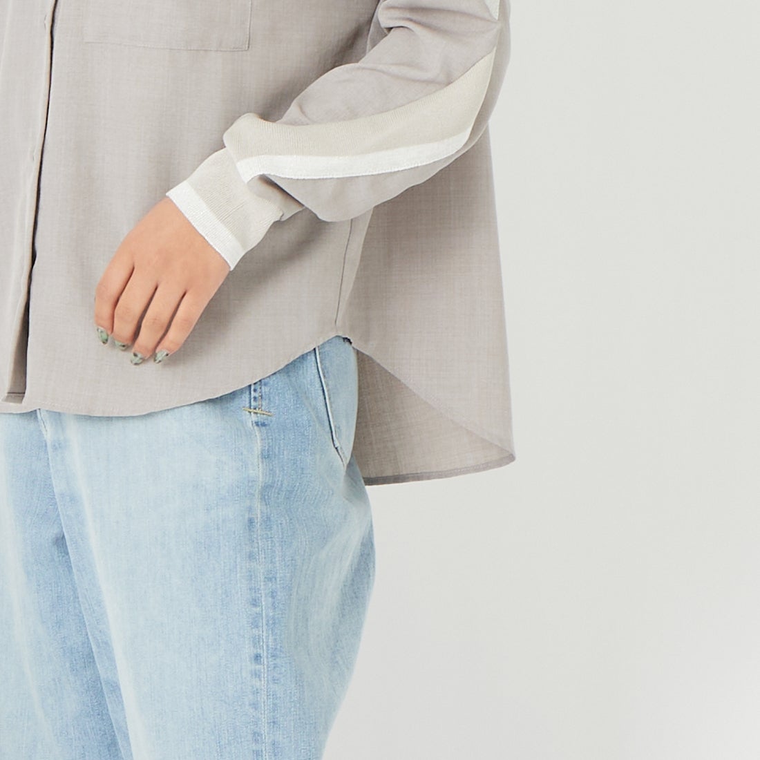 Jf Ready Made [ジェイエフレディメイド] 麻調バックヨークテープ切替ブラウス [4126126] ｸﾞﾚｰ &&モデル身長：162cm 着用サイズ：F&&