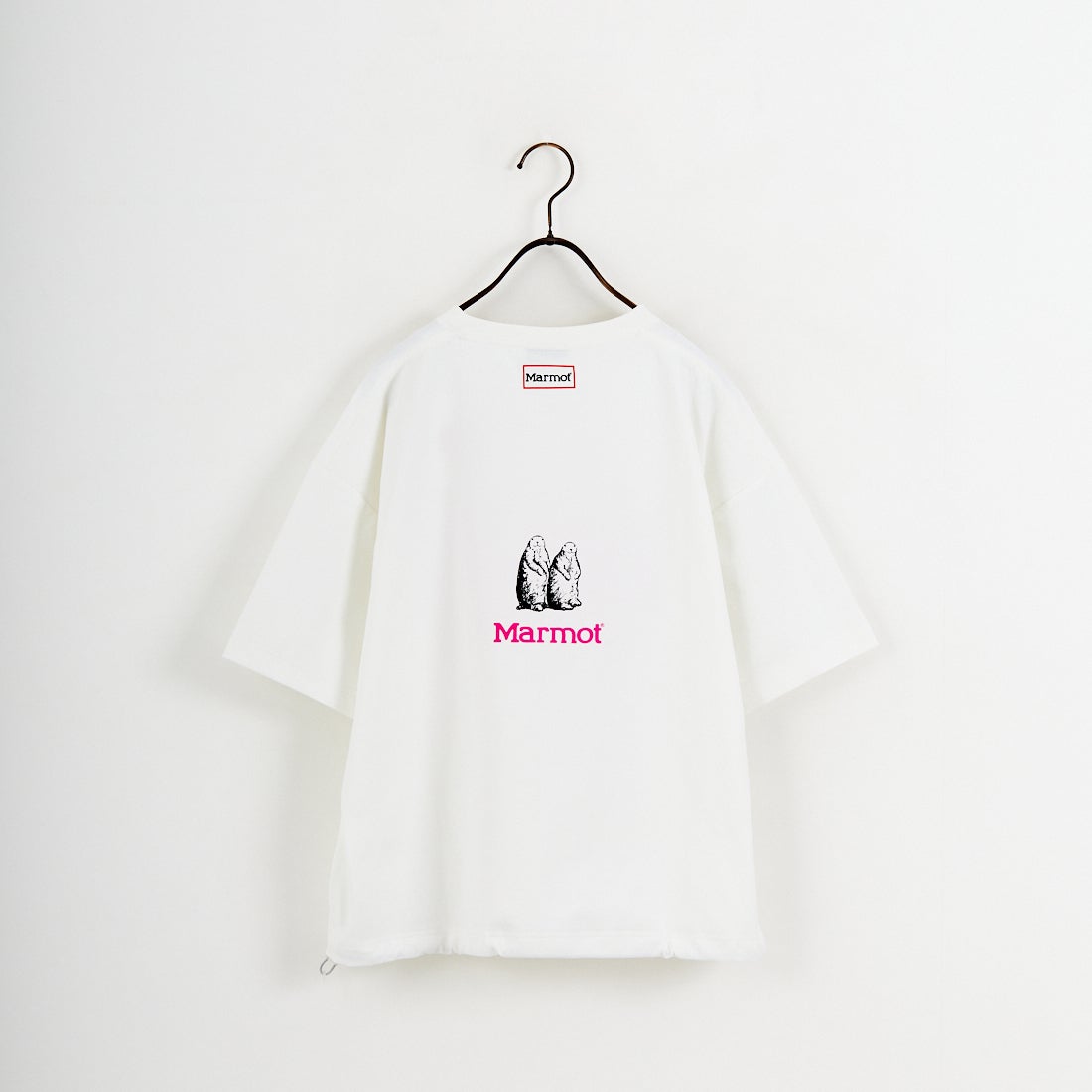 Marmot [マーモット] 別注 ドローコード付き クロップド プリントTシャツ [MTSS26WST366IN-JF] WHITE