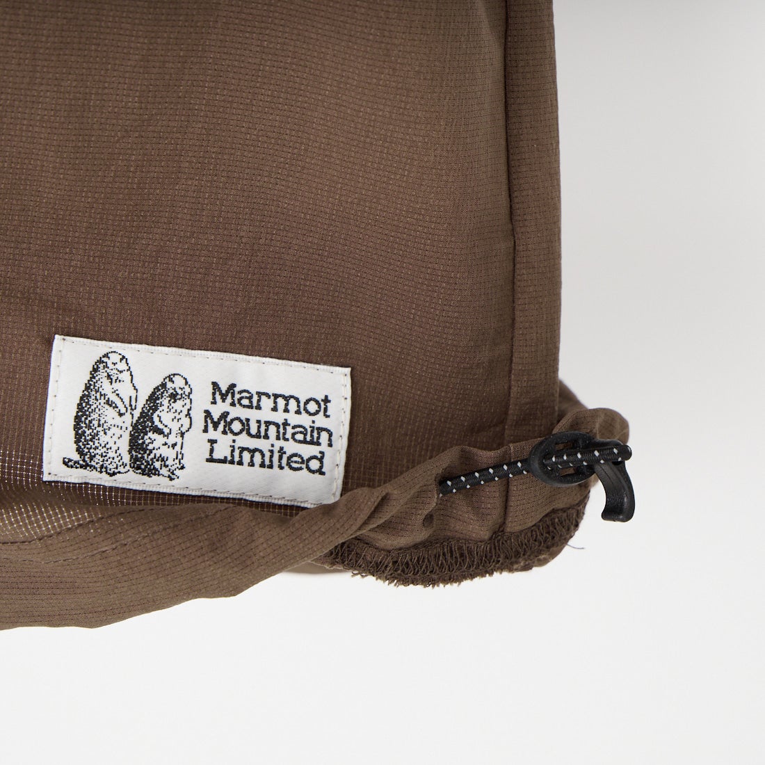 Marmot [マーモット] 別注 Dot Air バックプリント ショートスリーブTシャツ [MTSS26MTP333IN-JF] BROWN
