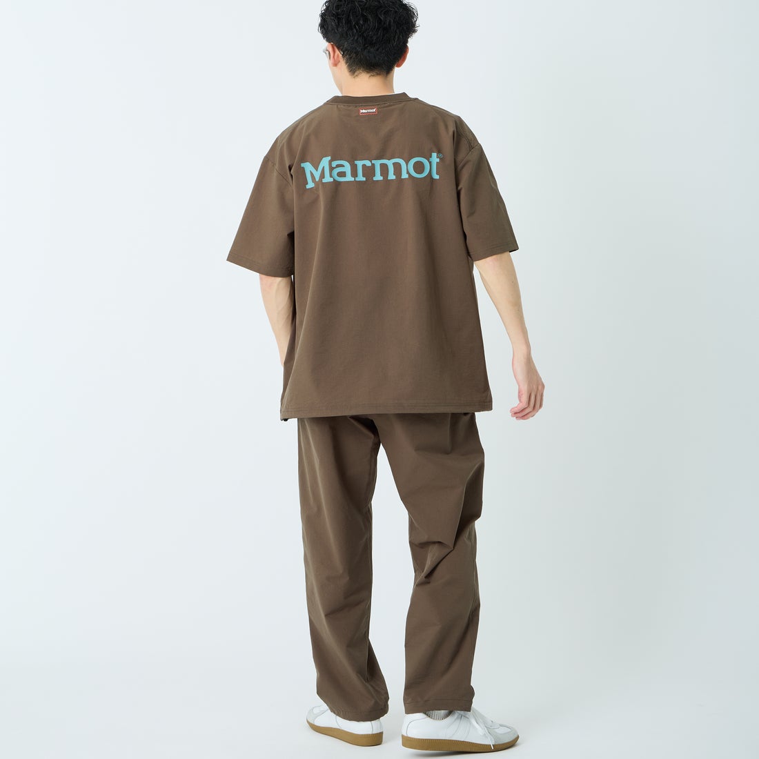 Marmot [マーモット] 別注 Dot Air バックプリント ショートスリーブTシャツ [MTSS26MTP333IN-JF] BROWN &&モデル身長：168cm 着用サイズ：L&&