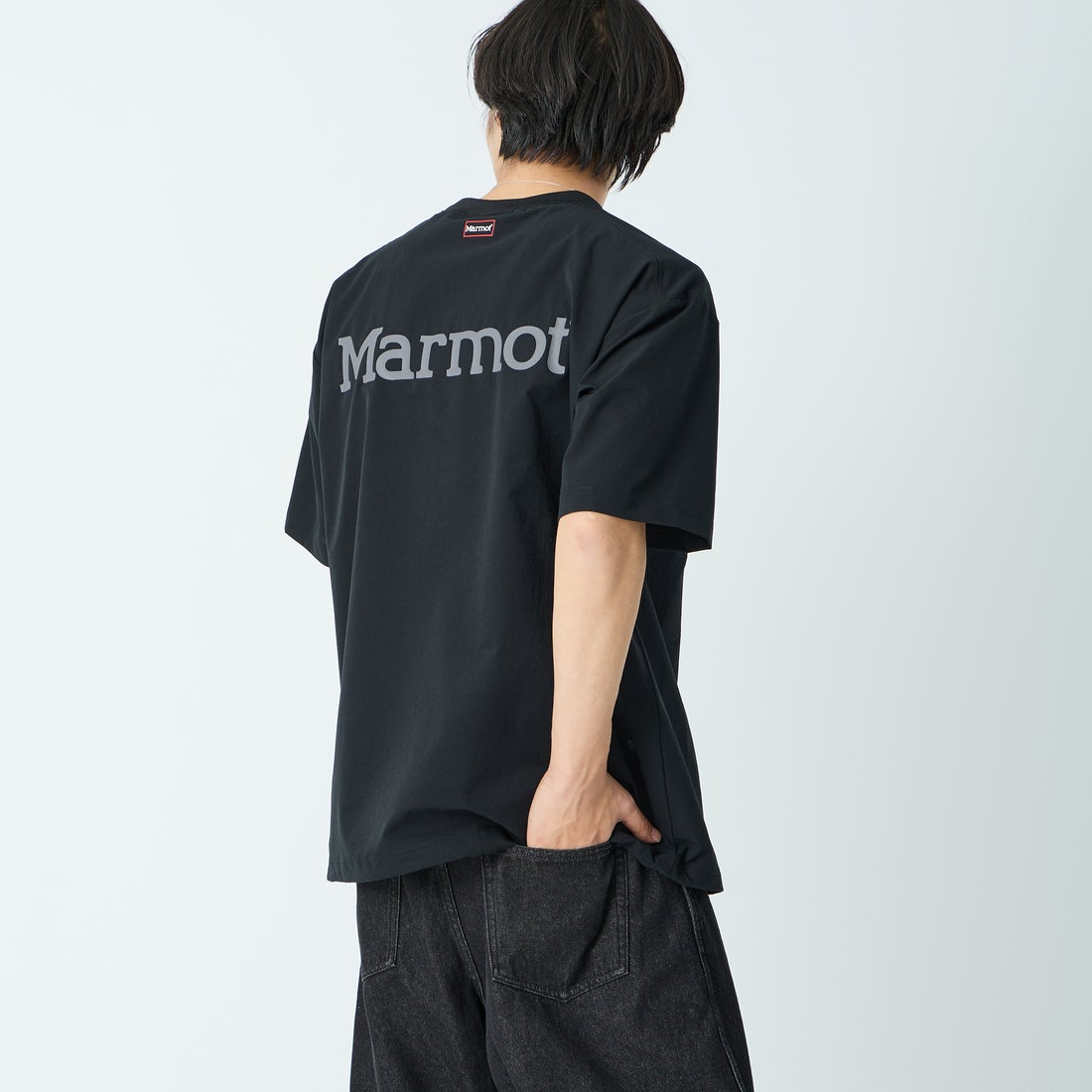 Marmot [マーモット] 別注 Dot Air バックプリント ショートスリーブTシャツ [MTSS26MTP333IN-JF] BLACK &&モデル身長：179cm 着用サイズ：L&&