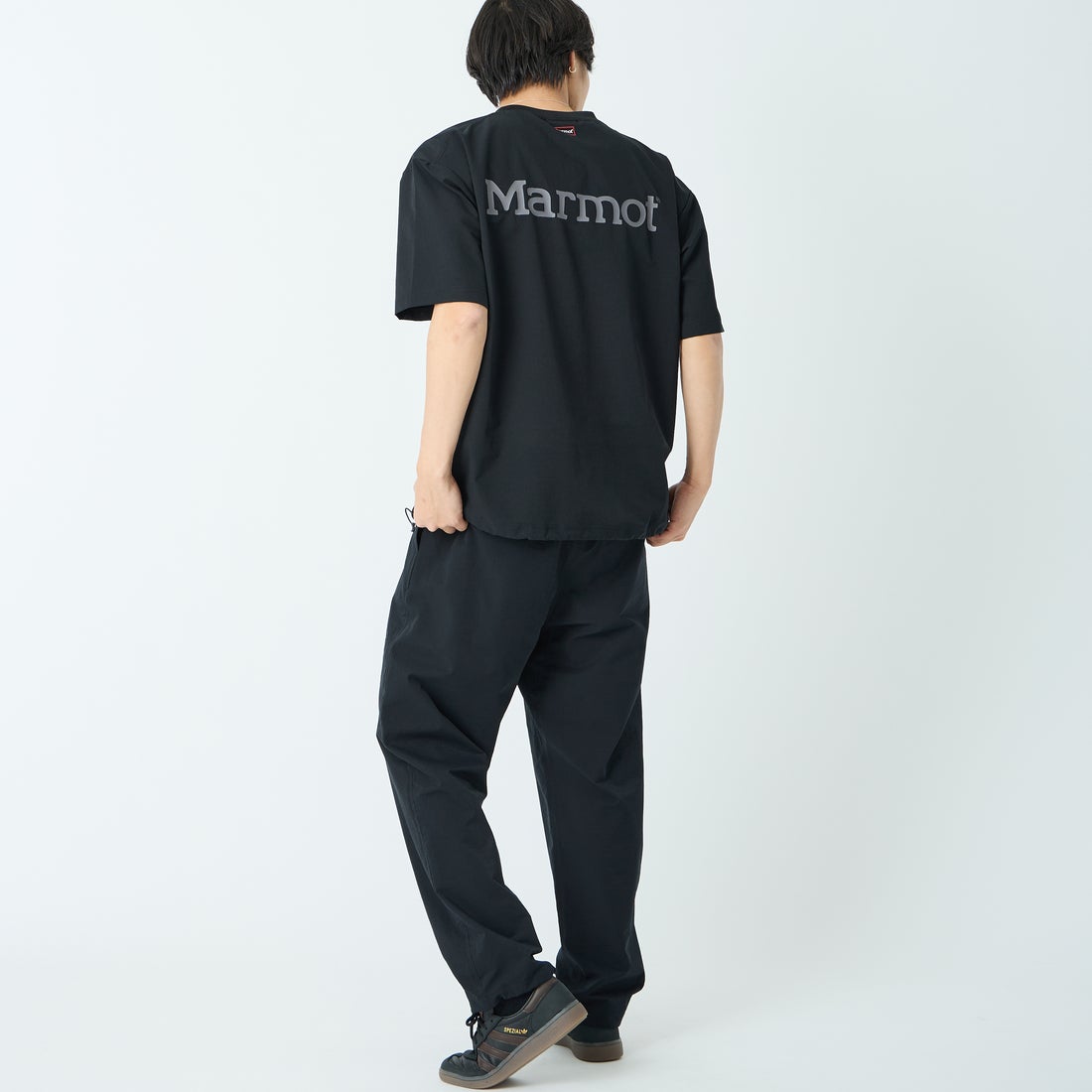Marmot [マーモット] 別注 Dot Air バックプリント ショートスリーブTシャツ [MTSS26MTP333IN-JF] BLACK &&モデル身長：179cm 着用サイズ：L&&