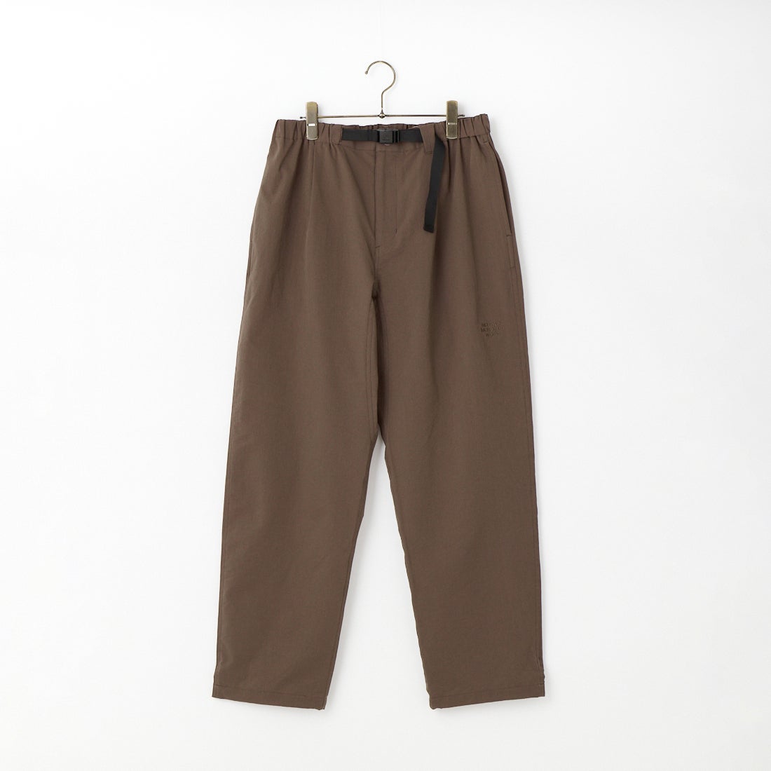 Marmot [マーモット] 別注 Dot Air ワンポイント刺繍ロゴ タックパンツ [MTSS26MPT334IN-JF] BROWN