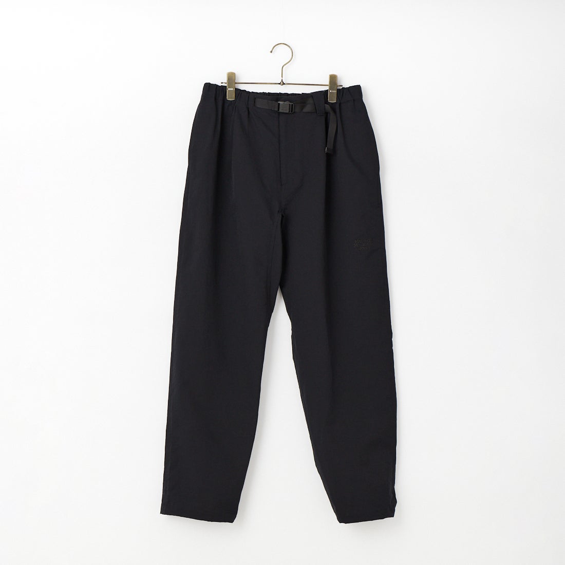 Marmot [マーモット] 別注 Dot Air ワンポイント刺繍ロゴ タックパンツ [MTSS26MPT334IN-JF] BLACK